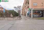 Local comercial en venta con 46m² en Granada, en la zona de Villa Argaz, Calle Torre Quebrada foto
