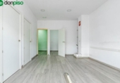 Local comercial en venta con 46m² en Granada, en la zona de Villa Argaz, Calle Torre Quebrada foto