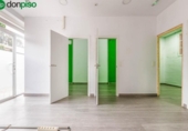Local comercial en venta con 46m² en Granada, en la zona de Villa Argaz, Calle Torre Quebrada foto