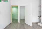 Local comercial en venta con 46m² en Granada, en la zona de Villa Argaz, Calle Torre Quebrada foto