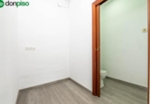 Local comercial en venta con 46m² en Granada, en la zona de Villa Argaz, Calle Torre Quebrada foto