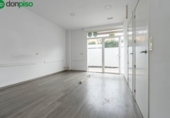 Local comercial en venta con 46m² en Granada, en la zona de Villa Argaz, Calle Torre Quebrada foto