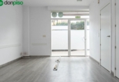 Local comercial en venta con 46m² en Granada, en la zona de Villa Argaz, Calle Torre Quebrada foto