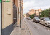 Local comercial en venta con 46m² en Granada, en la zona de Villa Argaz, Calle Torre Quebrada foto