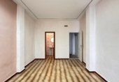 65m² commercial premises for sale in Carlet, Calle de Goya photo
