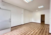 65m² commercial premises for sale in Carlet, Calle de Goya photo