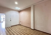65m² commercial premises for sale in Carlet, Calle de Goya photo
