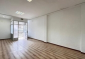 65m² commercial premises for sale in Carlet, Calle de Goya photo