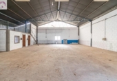 Nau Industrial
en venda
amb 240m² a Jun, Calle Maestro M. Morón Mochón foto