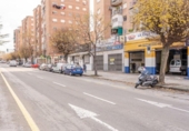 Local comercial
en venda
amb 60m² a Granada, a la zona de La Chana, Calle Estrellas foto