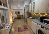 Local comercial en venta con 42m² en Barcelona, en la zona de les Corts foto