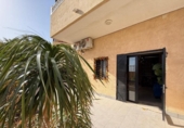 Local comercial en venta con 60m² en Torrevieja foto