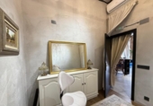 Local comercial en venta con 60m² en Torrevieja foto