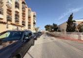 Local comercial en venta con 60m² en Torrevieja foto