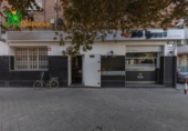 Bar en venta con 138m² en Granada, en la zona de Santa Adela, Calle Pavía foto