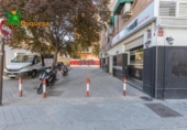 Bar en venta con 138m² en Granada, en la zona de Santa Adela, Calle Pavía foto