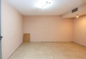 54m² offices for sale in Granada, in the area of San Antón Neighborhood, Calle Pintor Zuloaga photo