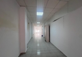 Local comercial en venta con 147m² en Torrevieja, Calle Joaquín Chapaprieta foto