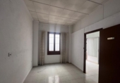 Local comercial en venta con 147m² en Torrevieja, Calle Joaquín Chapaprieta foto