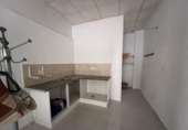 Local comercial en venta con 147m² en Torrevieja, Calle Joaquín Chapaprieta foto