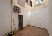 Local comercial en venta con 147m² en Torrevieja, Calle Joaquín Chapaprieta foto