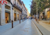 83m² commercial premises for rent in Gerona, Plaça 1 d'Octubre photo