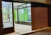 195m² commercial premises for sale in Castelldefels, Carrer de Juan de la Cierva photo