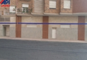 Local comercial en alquiler con 904m² en Linares foto