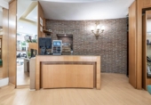 240m² commercial premises for sale in Granada, photo