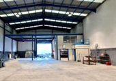 560m² warehouse industrial for rent in Cartes photo