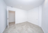 59m² locaux commerciaux pour vente à Elche, Avenida Cortes Valencianas photo