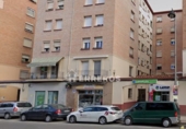 Local comercial en alquiler con 100m² en Logroño foto