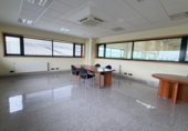 Oficina
en lloguer
amb 380m² a Narón, a la zona de Trasancos foto