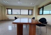Oficina
en lloguer
amb 380m² a Narón, a la zona de Trasancos foto