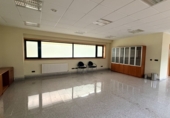 Oficina
en lloguer
amb 380m² a Narón, a la zona de Trasancos foto