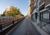 60m² commercial premises for sale in Granada, in the area of San Lázaro, photo