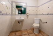 60m² commercial premises for sale in Granada, in the area of San Lázaro, photo
