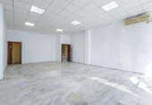 212m² warehouse industrial for sale in Peligros, Calle Colomera photo