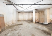 179m² commercial premises for sale in Granada, Plaza del Ceramista Agustín Morales photo
