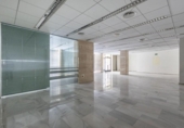 Local comercial en venta con 240m² en Granada, en la zona de Pajaritos, Avenida del Sur foto