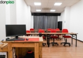 258m² commercial premises for sale in Granada, in the area of Neighborhood of the Duchess, Plaza Sor Cristina de la Cruz de Arteaga photo