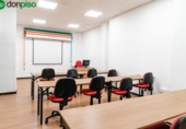 258m² commercial premises for sale in Granada, in the area of Neighborhood of the Duchess, Plaza Sor Cristina de la Cruz de Arteaga photo