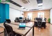 258m² commercial premises for sale in Granada, in the area of Neighborhood of the Duchess, Plaza Sor Cristina de la Cruz de Arteaga photo