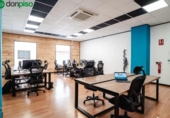 258m² commercial premises for sale in Granada, in the area of Neighborhood of the Duchess, Plaza Sor Cristina de la Cruz de Arteaga photo
