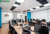 258m² commercial premises for sale in Granada, in the area of Neighborhood of the Duchess, Plaza Sor Cristina de la Cruz de Arteaga photo