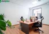 258m² commercial premises for sale in Granada, in the area of Neighborhood of the Duchess, Plaza Sor Cristina de la Cruz de Arteaga photo