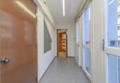98m² bureau pour vente à Manresa, dans le quartier de Centre Historique, Carrer d'Arbonés photo