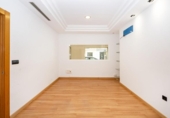 93m² commercial premises for sale in Granada, in the area of San Antón Neighborhood, Calle de Pedro Antonio de Alarcón photo