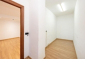 93m² commercial premises for sale in Granada, in the area of San Antón Neighborhood, Calle de Pedro Antonio de Alarcón photo