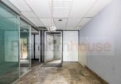 105m² locaux commerciaux pour vente à Barcelone, dans le quartier de Sant Martí de Provençals, Plaça de Maria Espinalt i Font photo